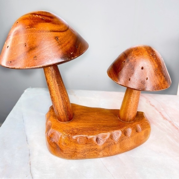 Vintage Monkey Pod Wood Mushroom Figurine Decoration Sculpture - Picture 1 of 5